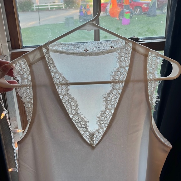 white laced trimmed tank - Picture 1 of 2